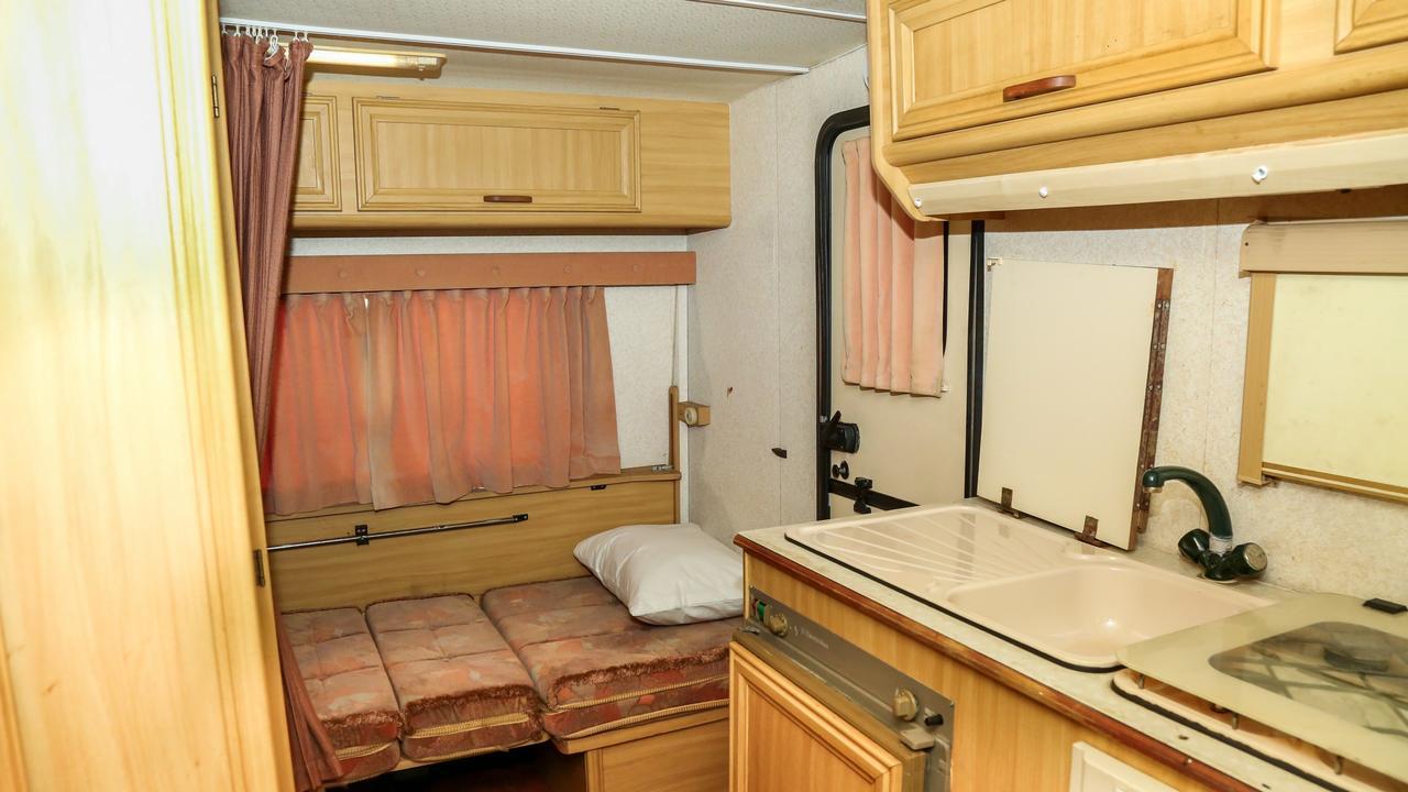 Malwathu Oya Caravan Park Bed and Breakfast Anuradhapura Exteriör bild